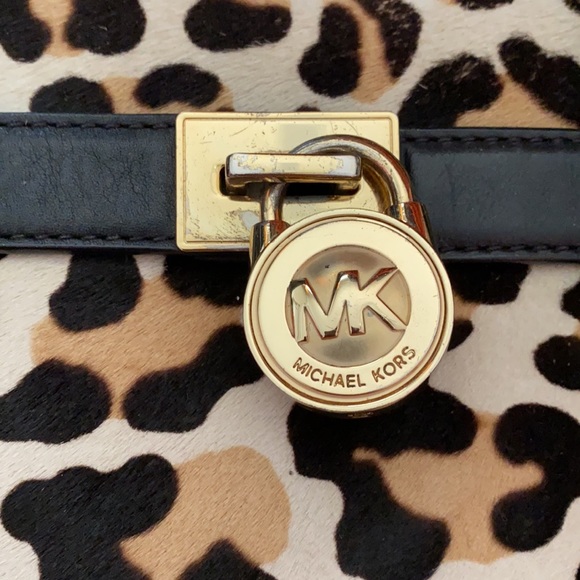 Micheal Kors Leopard print purse - Picture 2 of 2